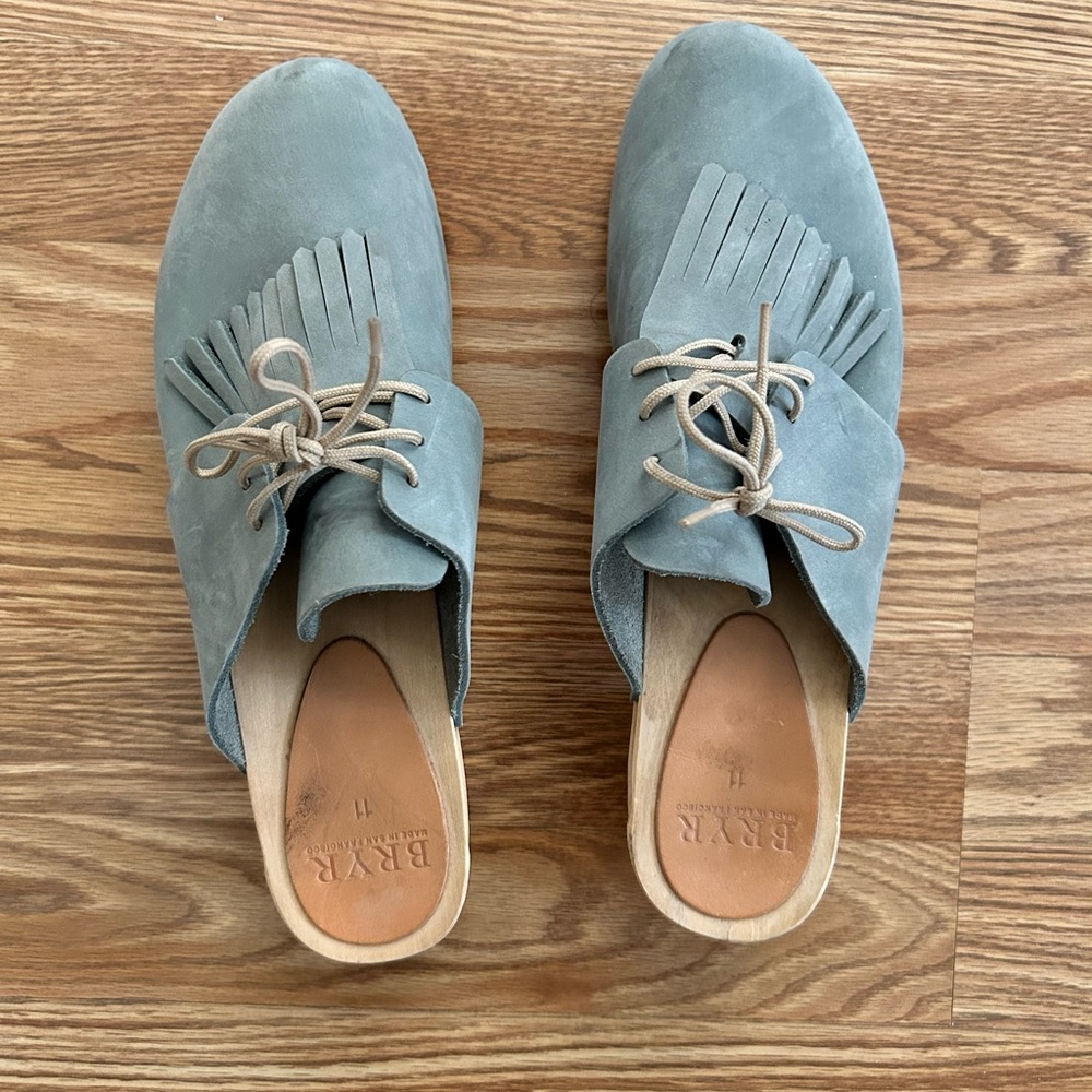 Bryr mid-heel clogs, 11